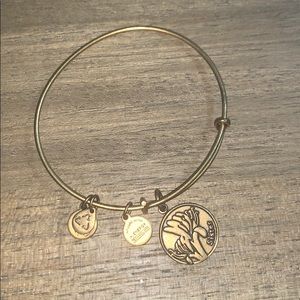Sister bracelet